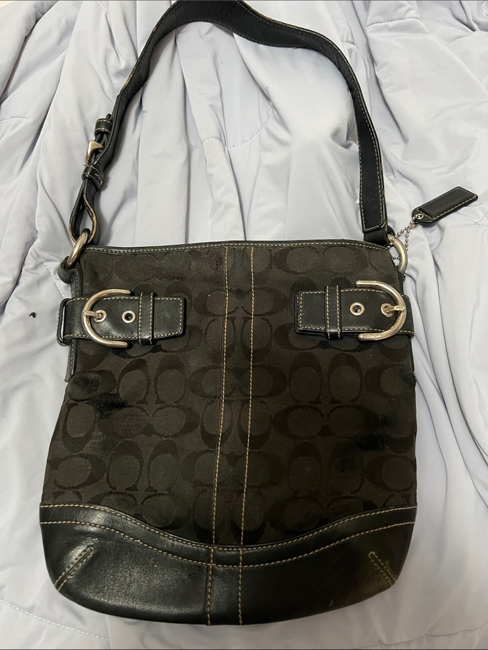 Women's Black Signature Crossbody Shoulder Bag